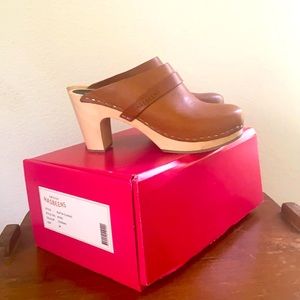 Hasbeens clogs! New in box!